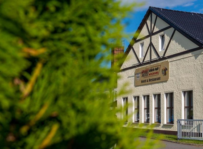 Sporthotel Glueck Auf Moenchenfrei Brand-Erbisdorf Екстериор снимка