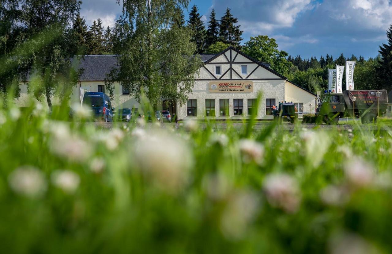 Sporthotel Glueck Auf Moenchenfrei Brand-Erbisdorf Екстериор снимка